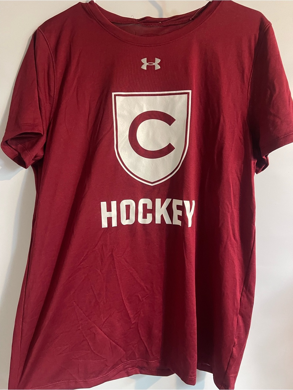 Colgate University Hockey Women’s Under Armour Maroon Athletic Tee LG *NWT*